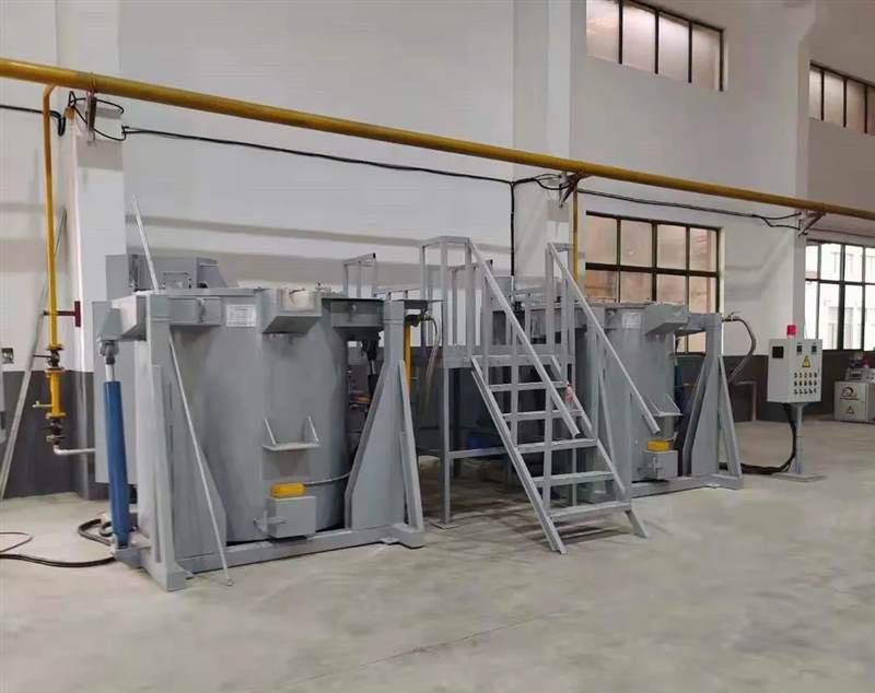 holding furnace for casting