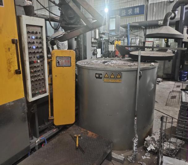 Crucible Electric Aluminum Melting Furnace